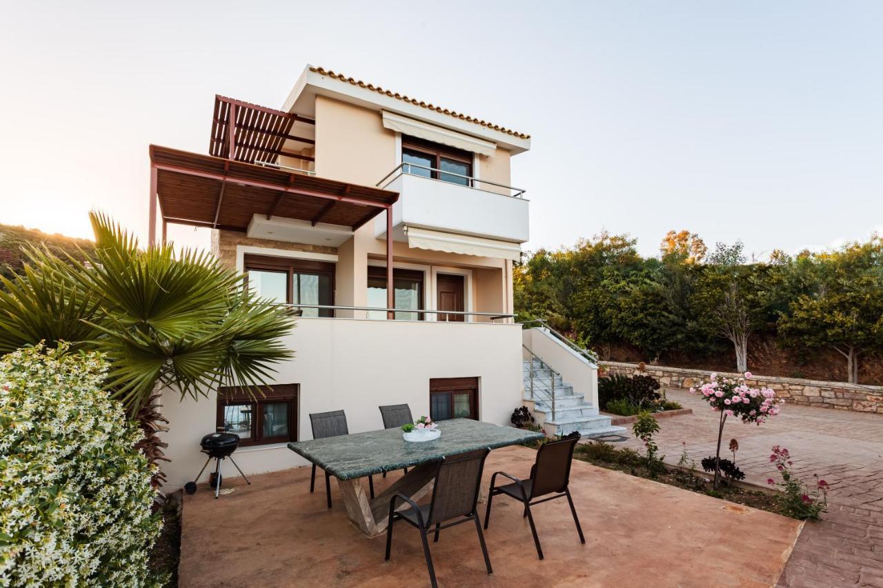 Holiday home Armonia By The Sea - Majestic Seaside Retreat Petalidi