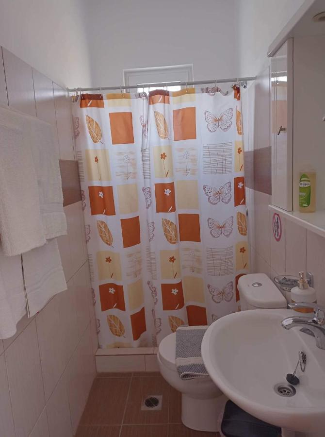 Zografos 1 Hotel Haraki
