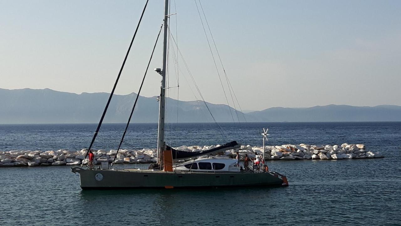 Artemis Hotel