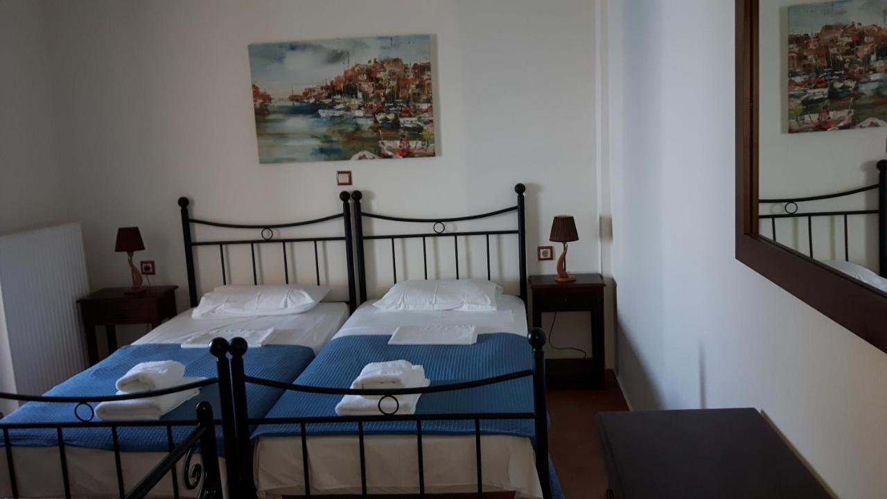 Artemis Hotel *