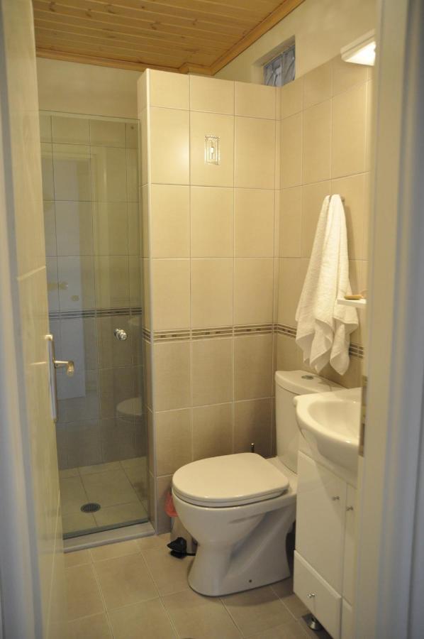 Artemis Hotel Pefki (Evia)