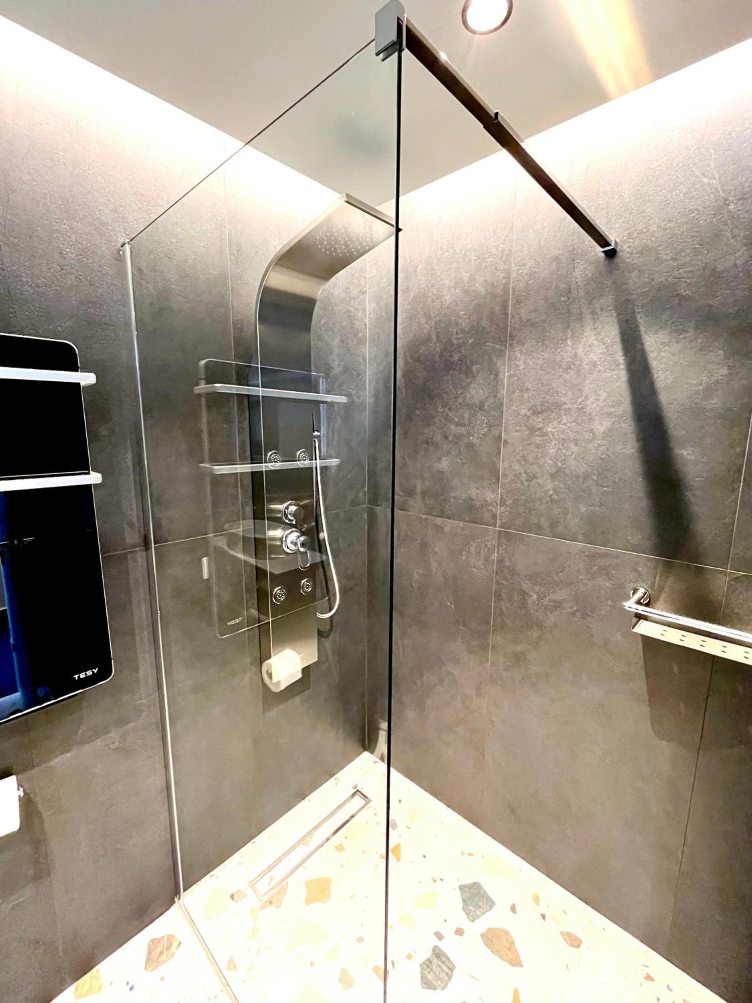 Hill Luxury Aparthotel *