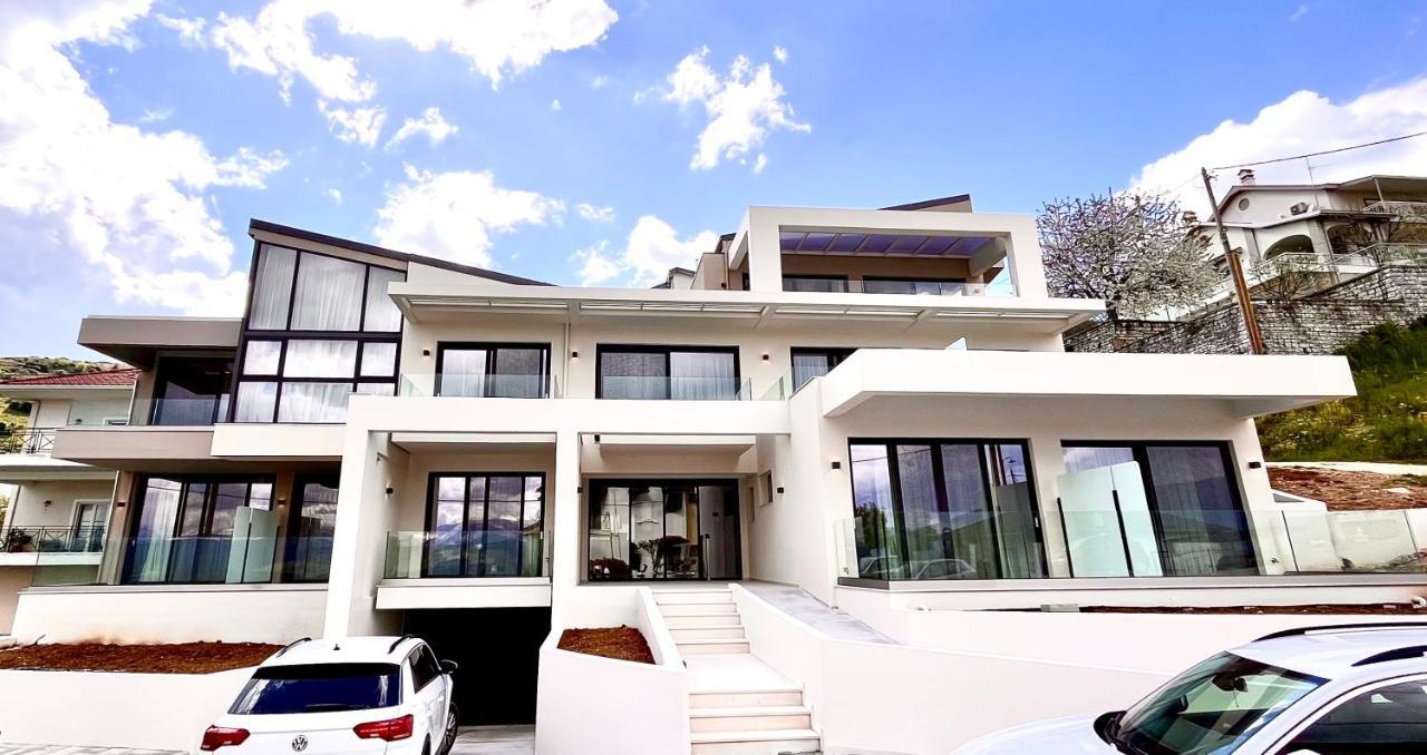 Hill Luxury *