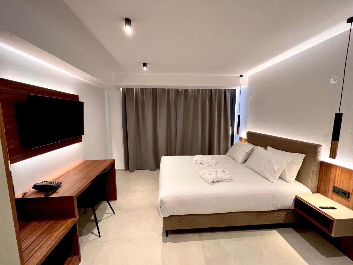 Hill Luxury Aparthotel *