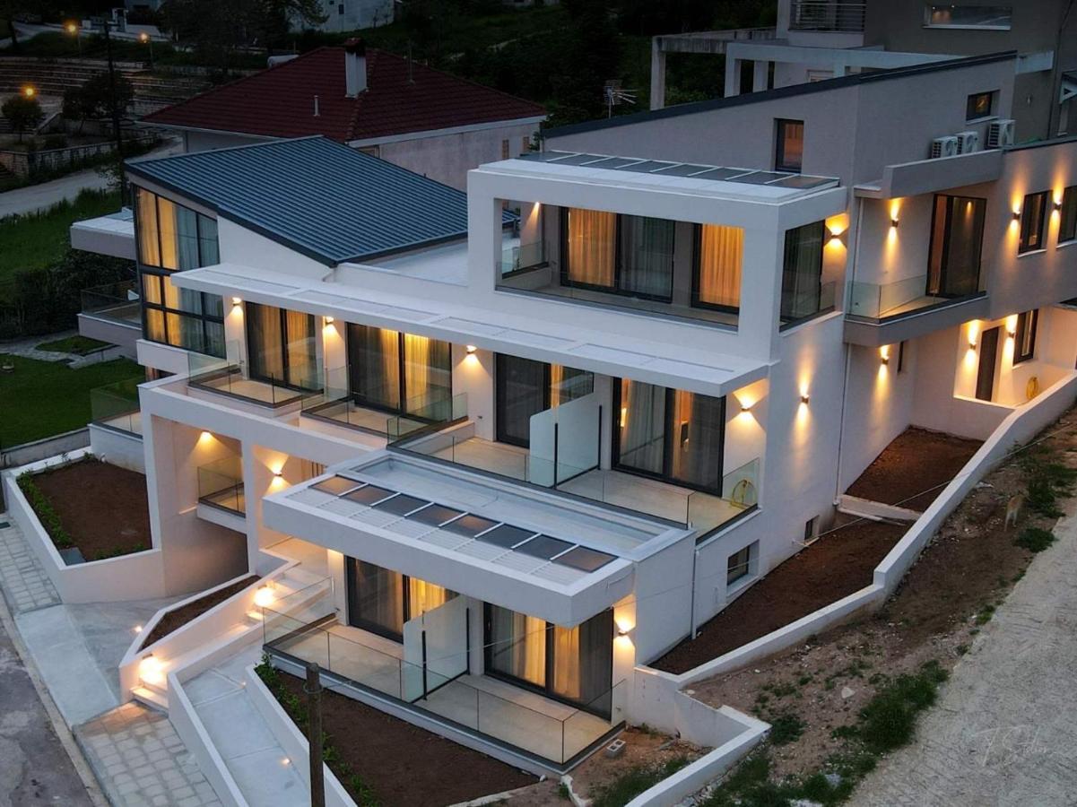 Hill Luxury Aparthotel *