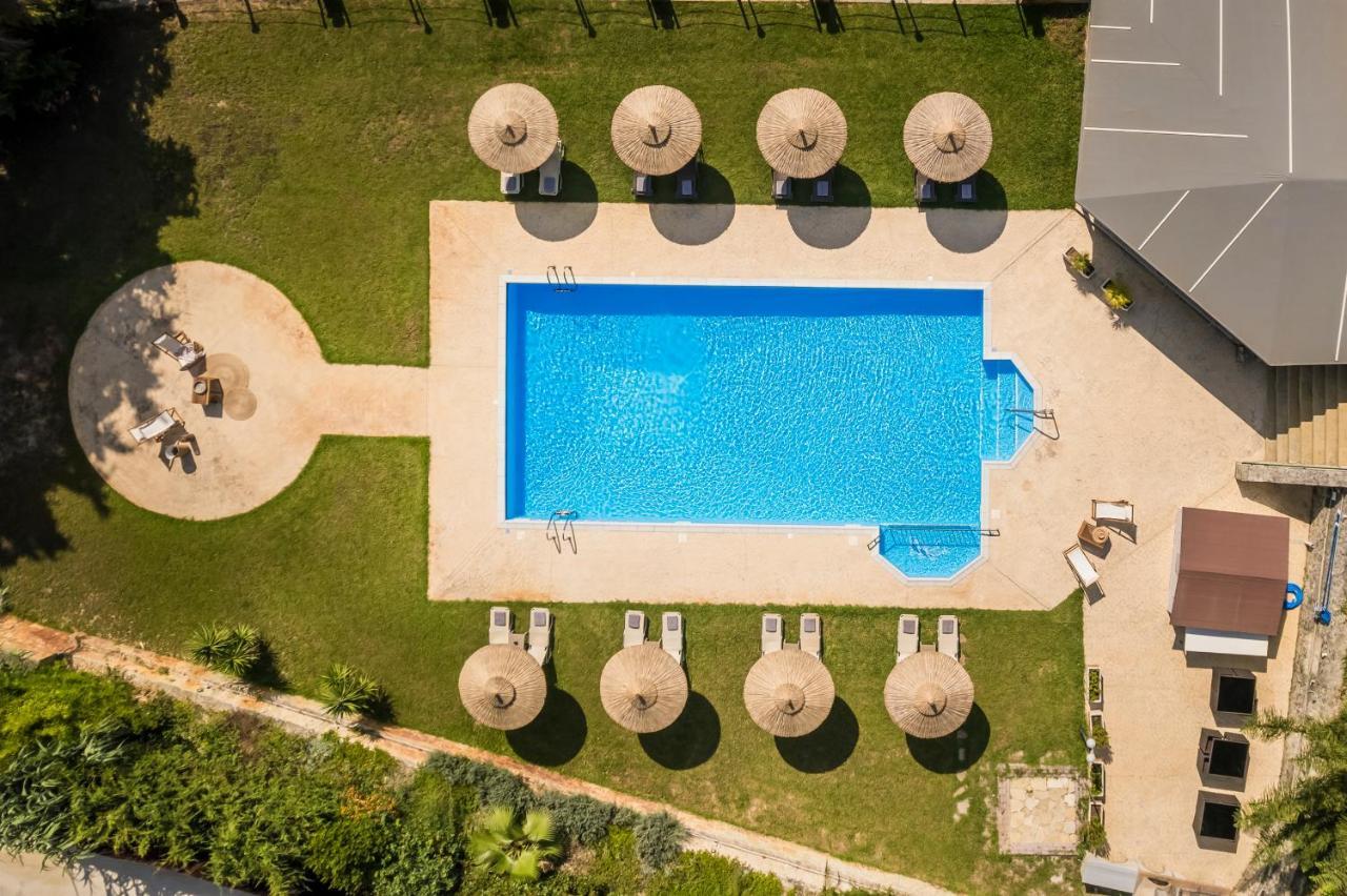 Aparthotel Theros Retreat