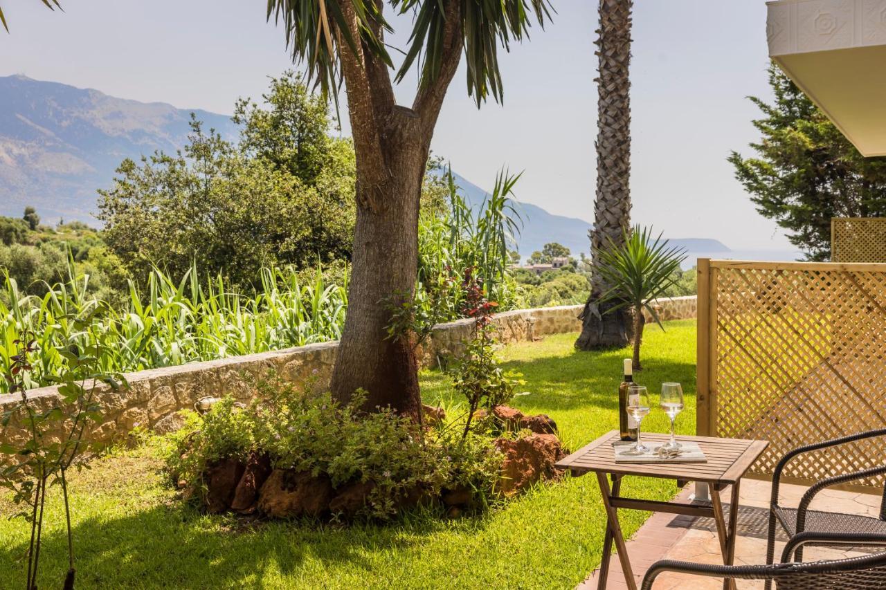 Theros Retreat Spartia (Kefalonia)