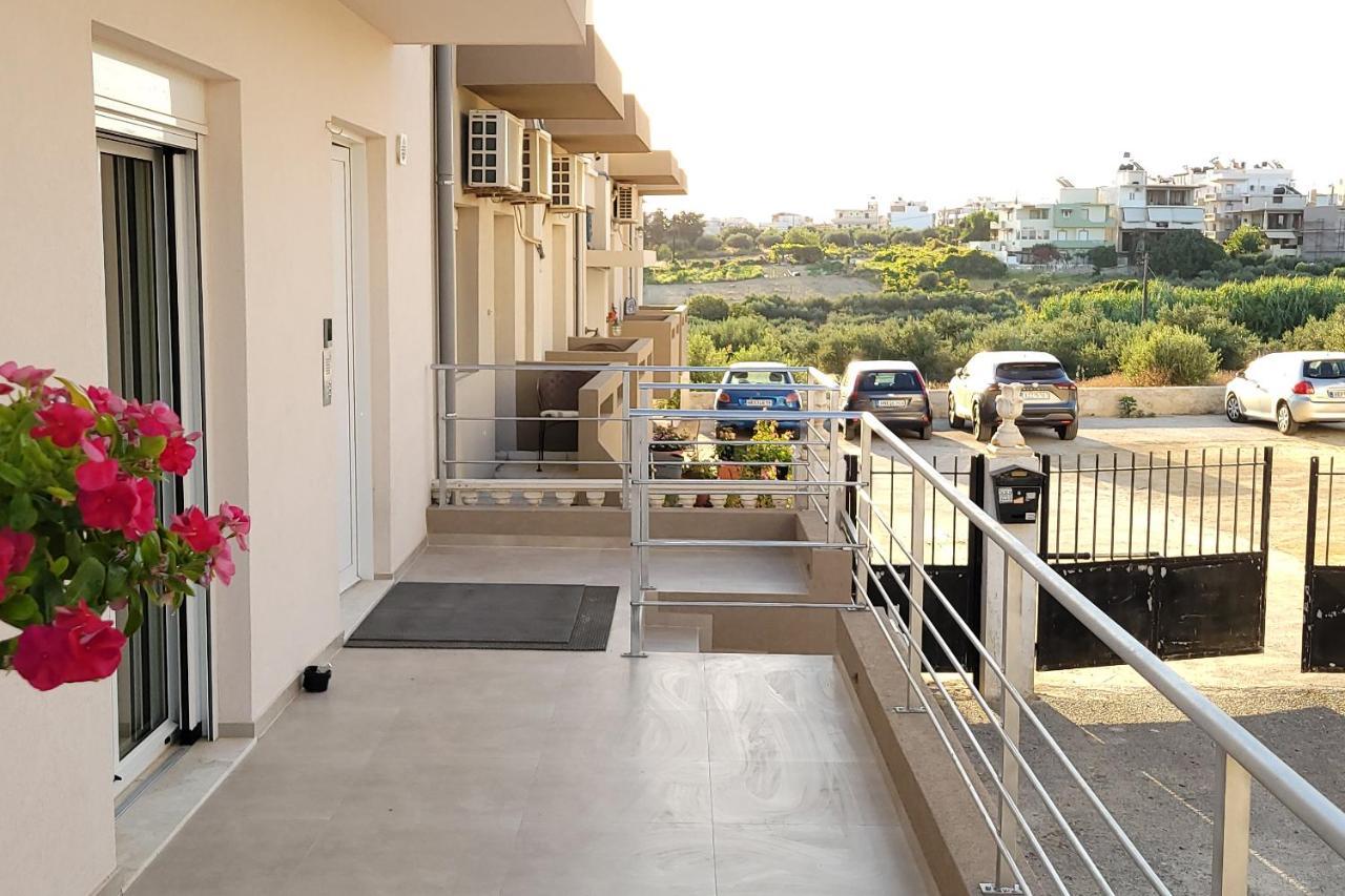 Crete House - North Gazi