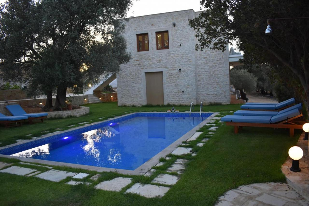 Maroulas Natura Palace Villa *