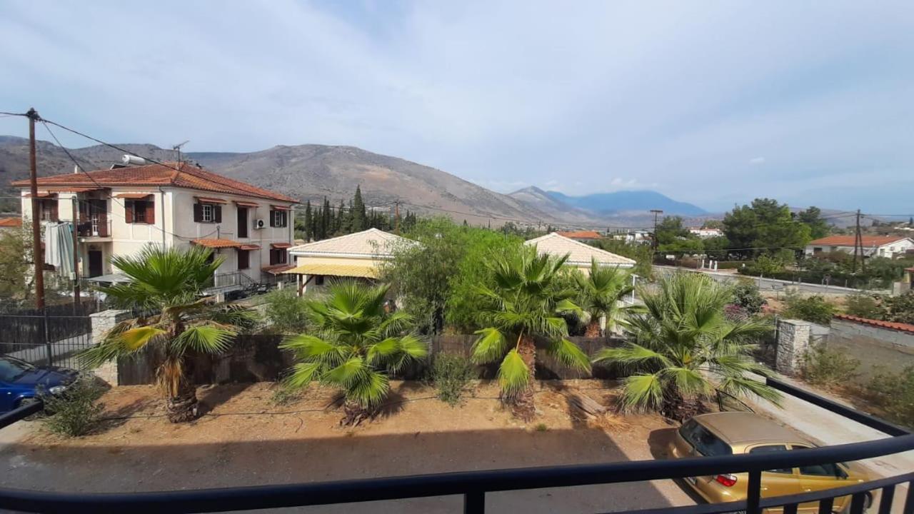 Holiday home Delphi View! *