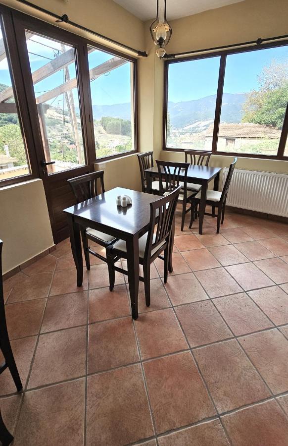Hotel Lithos Kalavryta