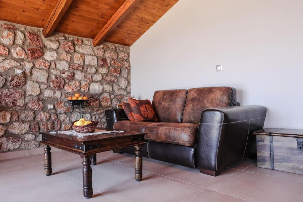 Petronas Land House 2 Chalet Archangelos (Rhodes)