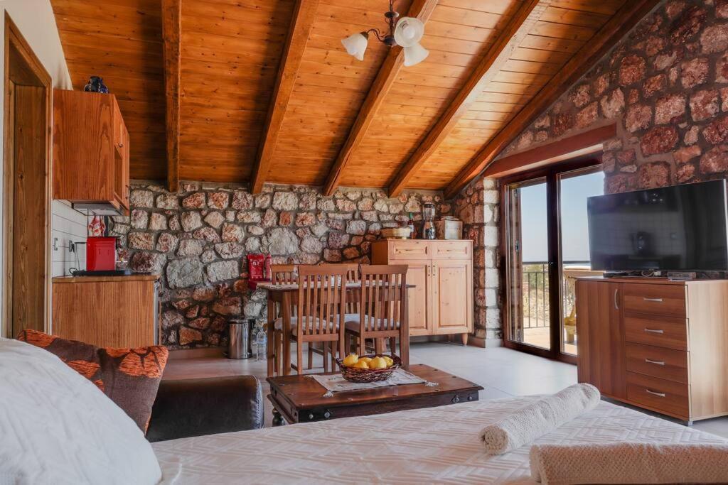 Chalet Petronas Land House 2 Archangelos (Rhodes)