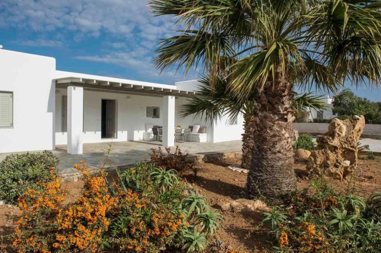 Villa Platinum Paros 3 Bedroom Amazing Sea Views Private Infinity Pool Access Parikia *