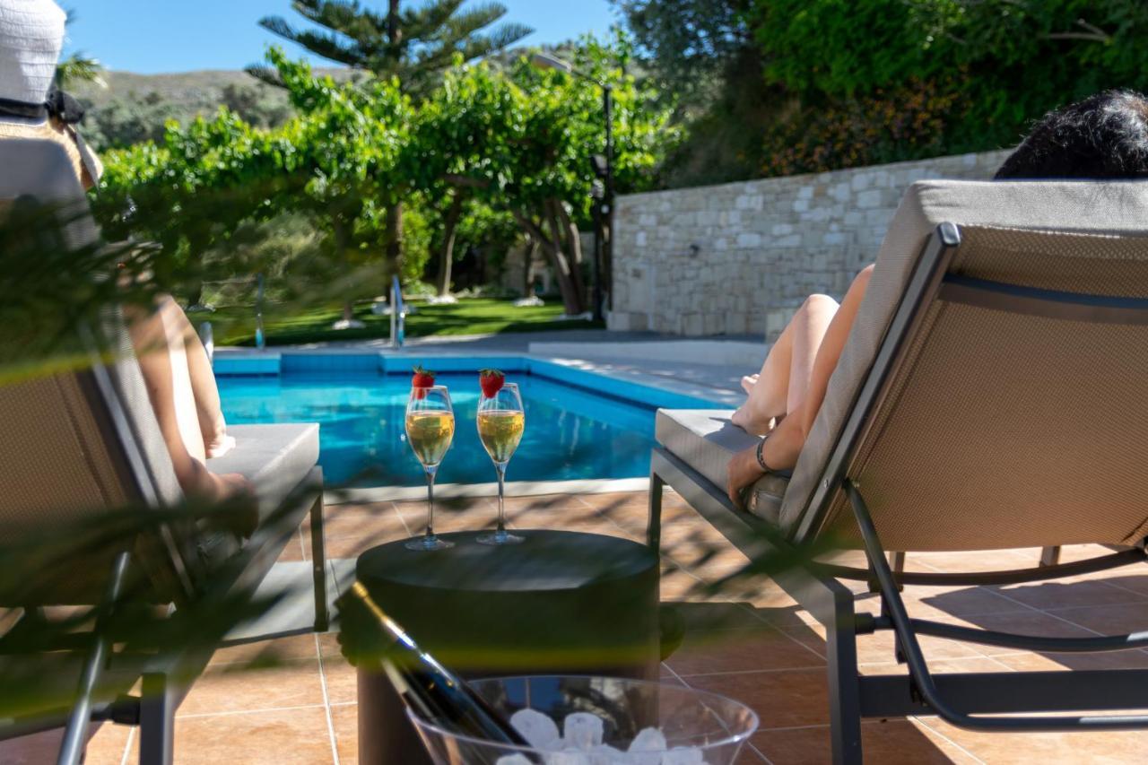 Kipo Paradiso 6 Yoga & Gym Villa *