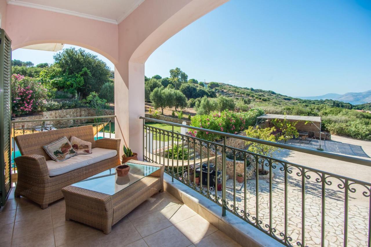 Eleftheria, - Spacious Luxury With Pool And Stunning Views Lakithra
