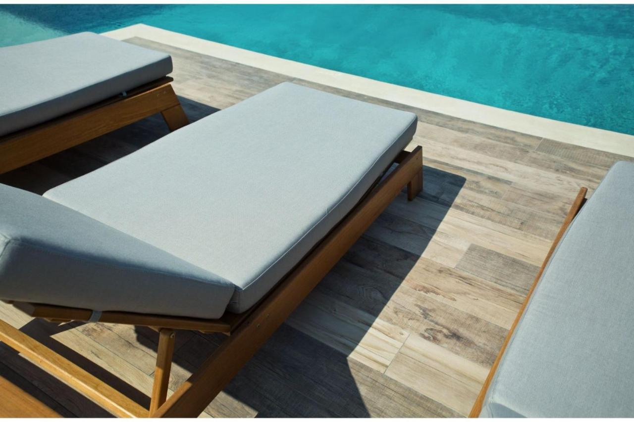 Villa La Isla Bonita: Luxury Mykonos Retreat With Sea Views