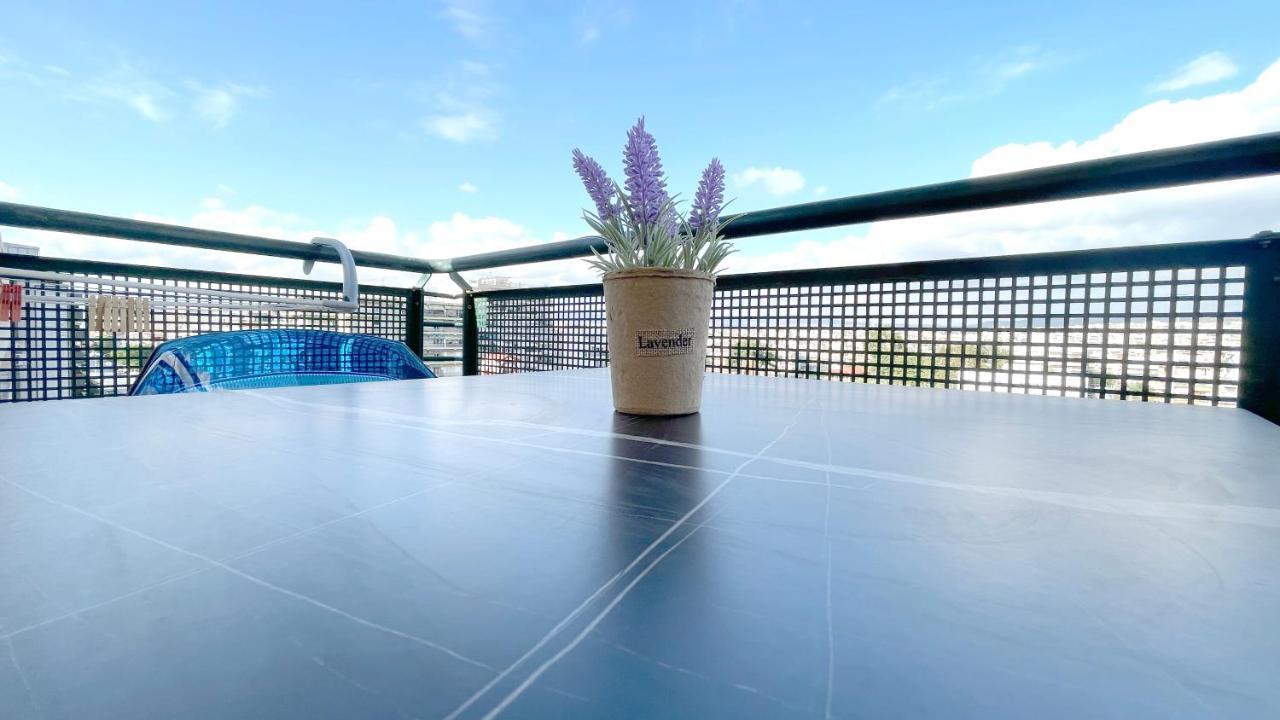 Thea Apartment *