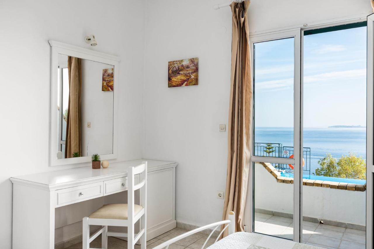 Villa Four-bedroom Eleni By Konnect, With Private Pool & Stunning Seaview