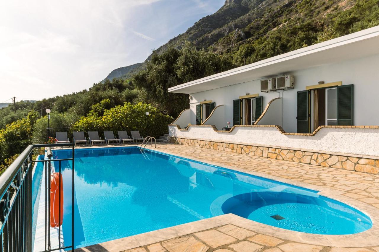 Four-bedroom Eleni By Konnect, With Private Pool & Stunning Seaview Villa