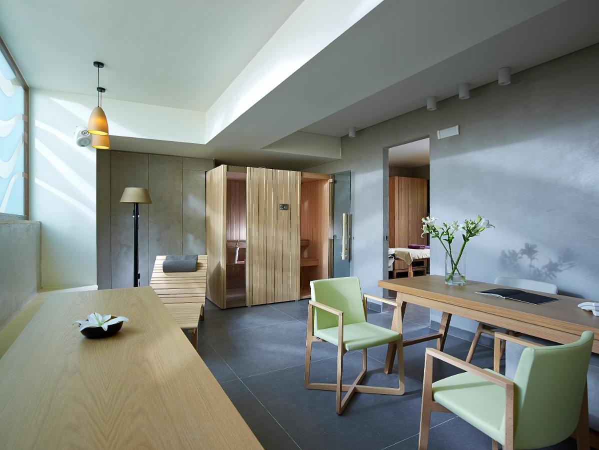 Mistral - For Solo Travelers Hotel