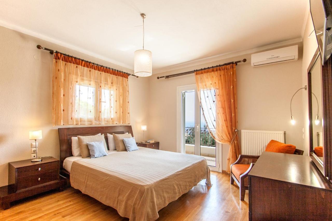 Sunny Villa