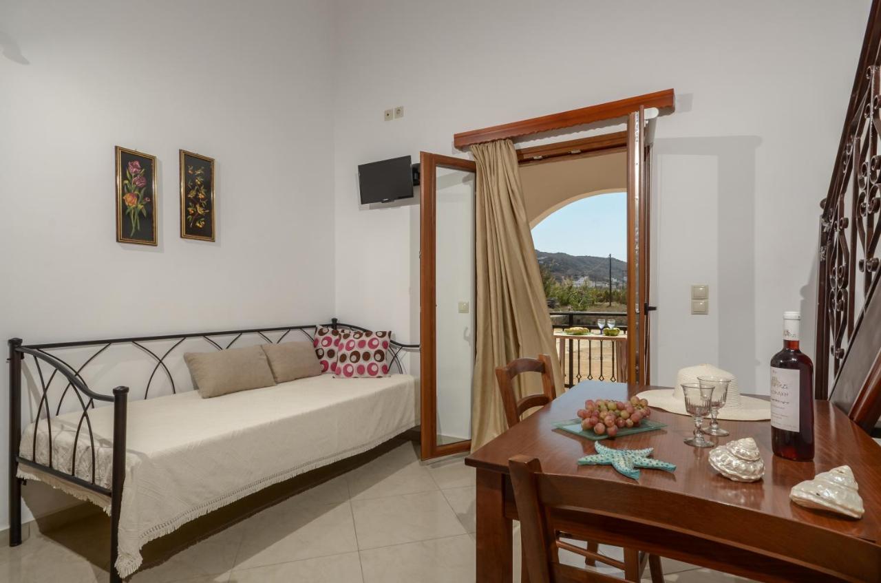 Mateus 2 Plaka (Naxos)