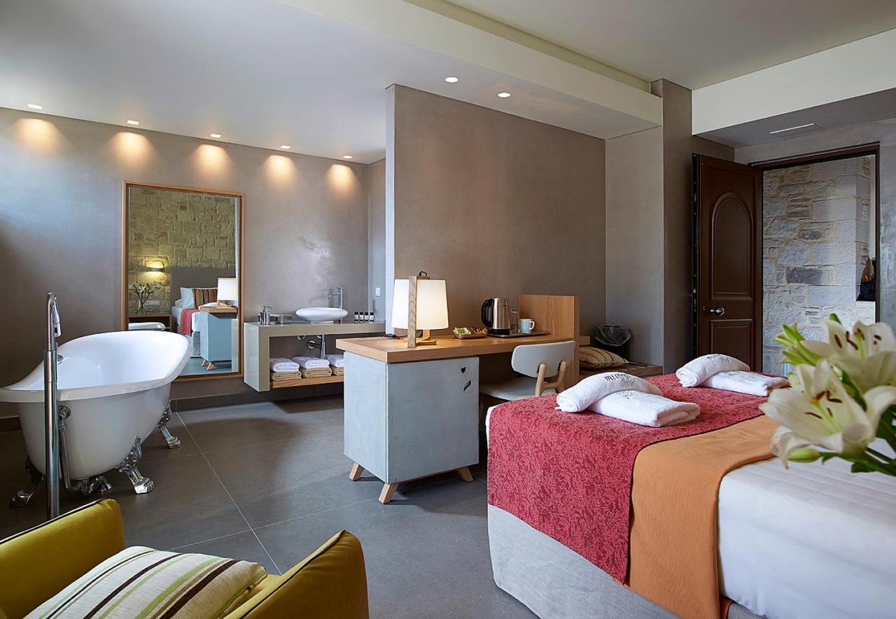 Mistral - For Solo Travelers Hotel