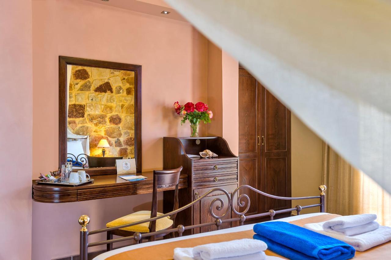Mistral - For Solo Travelers Hotel 3*