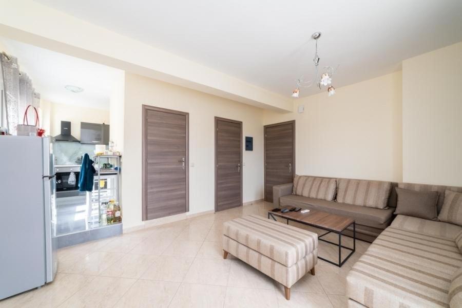 Thea Apartment *