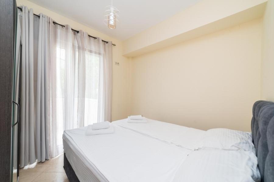 Thea Apartment