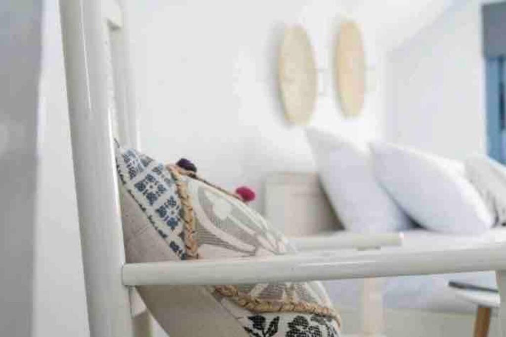 Jaccuzzi Romantic In Firostefani,sea View! Apartment