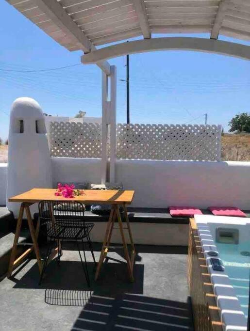 Apartment Jaccuzzi Romantic In Firostefani,sea View! *