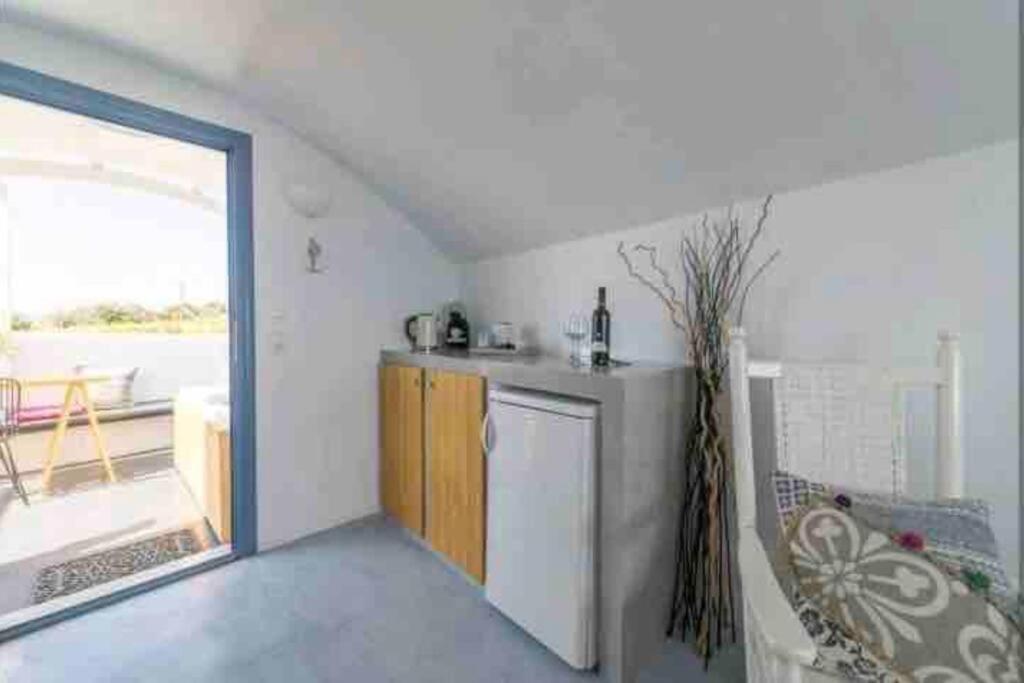 Jaccuzzi Romantic In Firostefani,sea View! Apartment