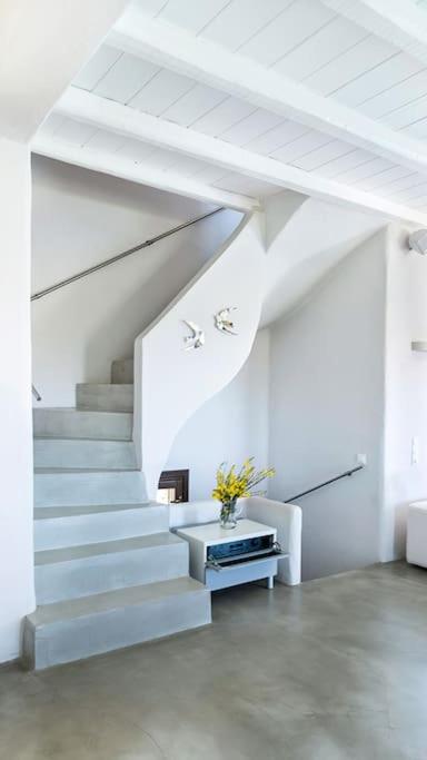 Villa Faros Kea With Private Pool And Stunning Views