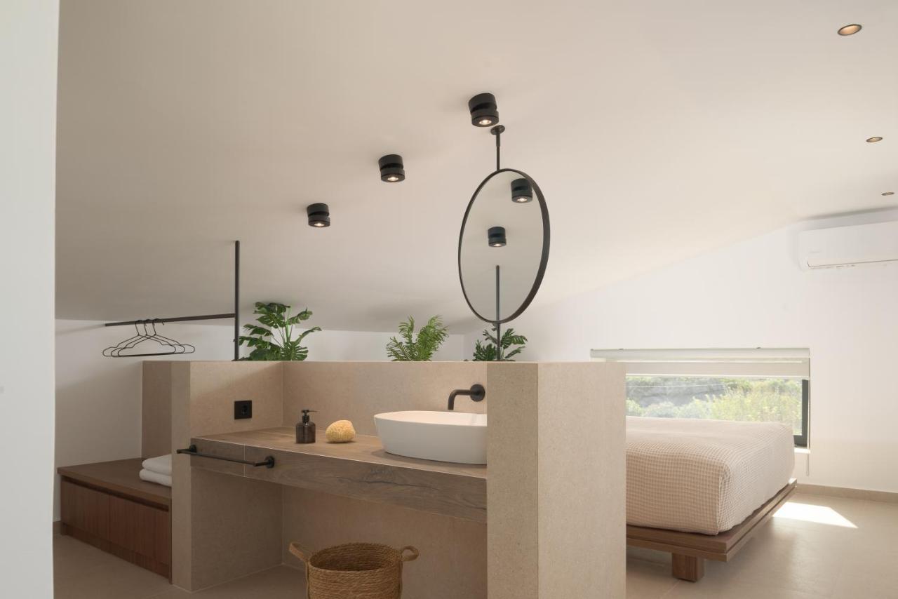 Asea Villa, Spectacular Right-on-the-beach Retreat, By Thinkvilla Villa *