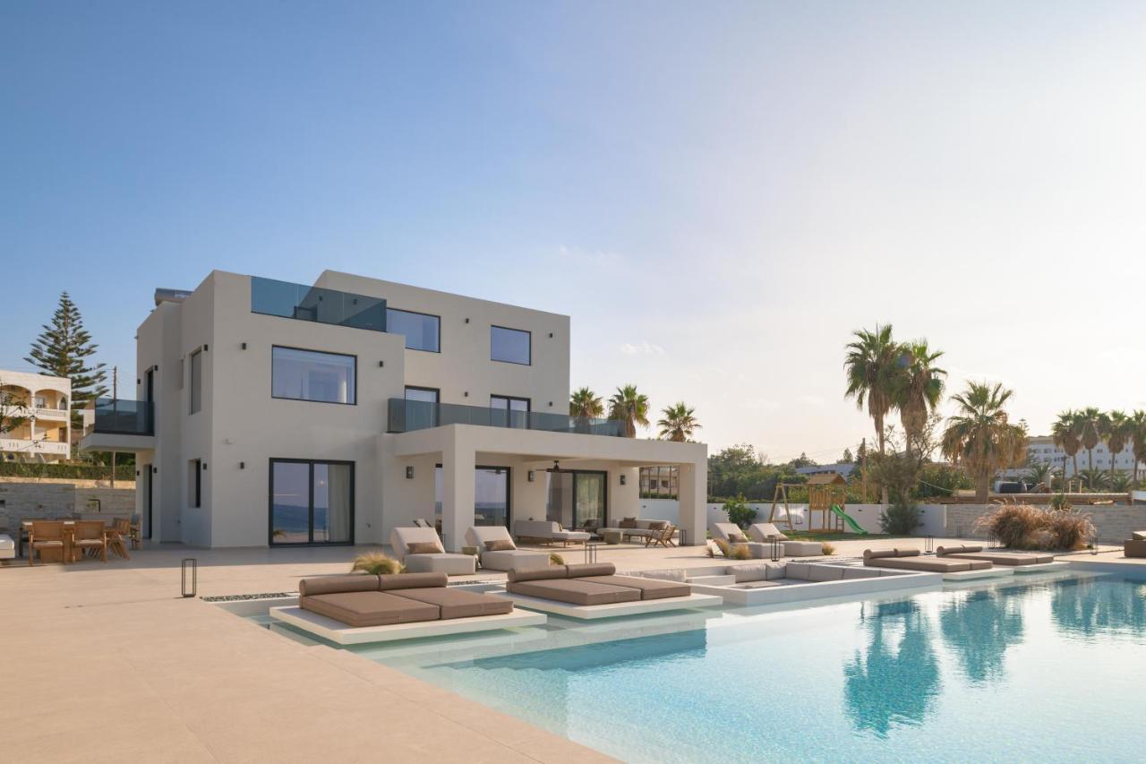 Asea Villa, Spectacular Right-on-the-beach Retreat, By Thinkvilla * Skaleta