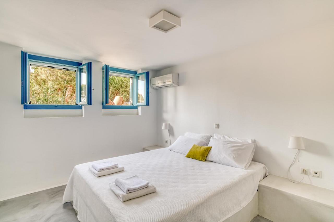 G&k Blue House On Agia Anargyroi Beach,