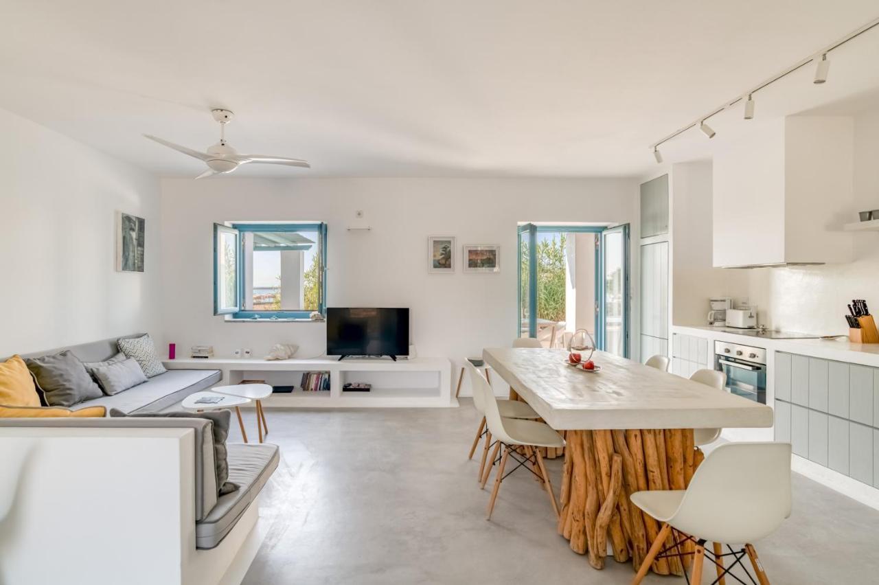 G&k Blue House On Agia Anargyroi Beach, Holiday home