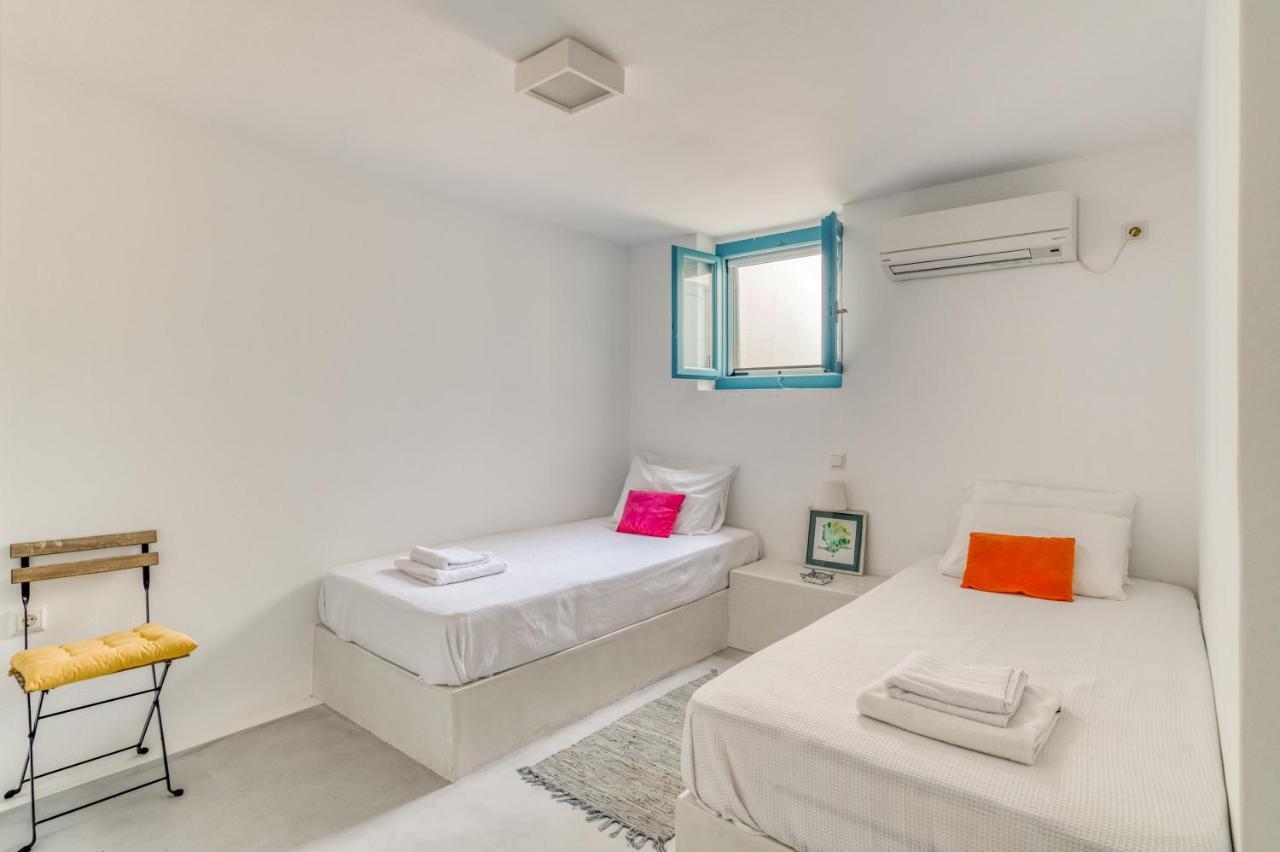 G&k Blue House On Agia Anargyroi Beach,