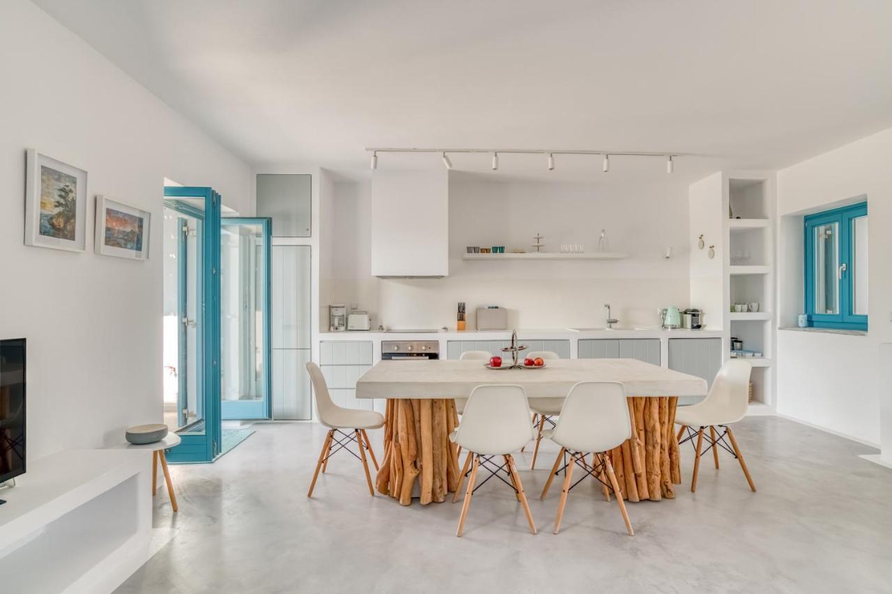 G&k Blue House On Agia Anargyroi Beach,