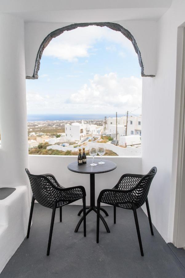 Black Shade Apartment *