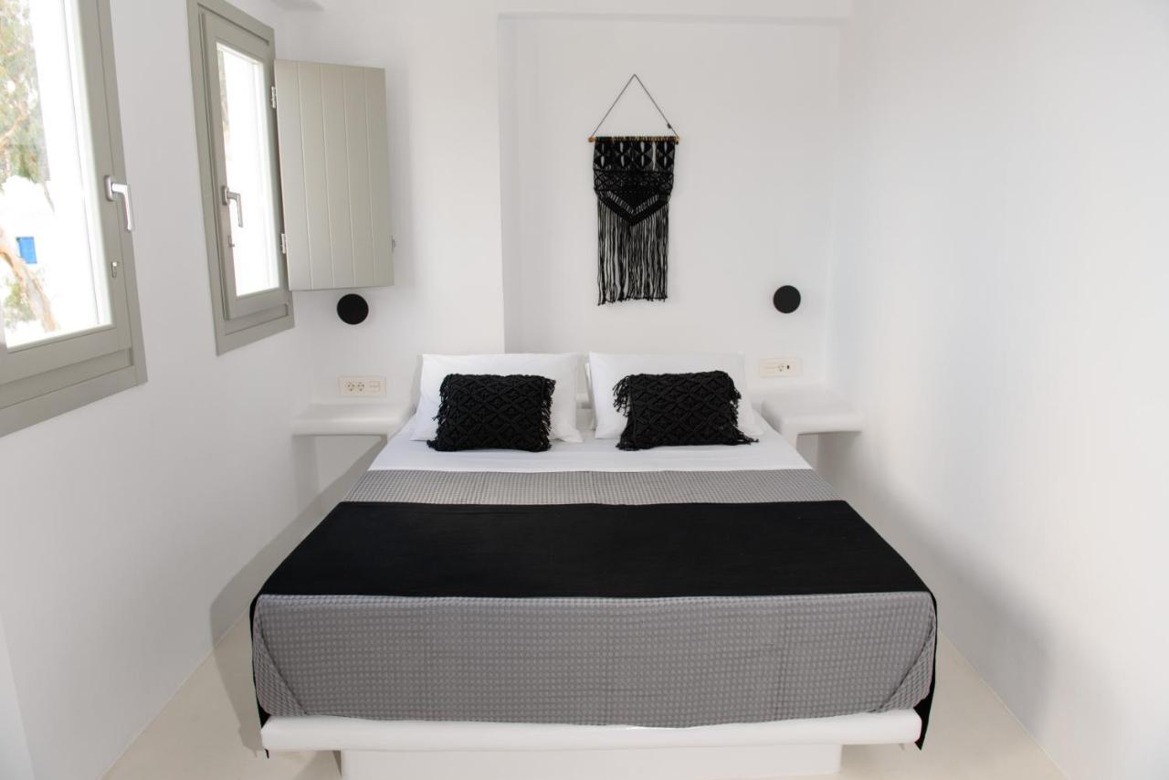 Black Shade Apartment