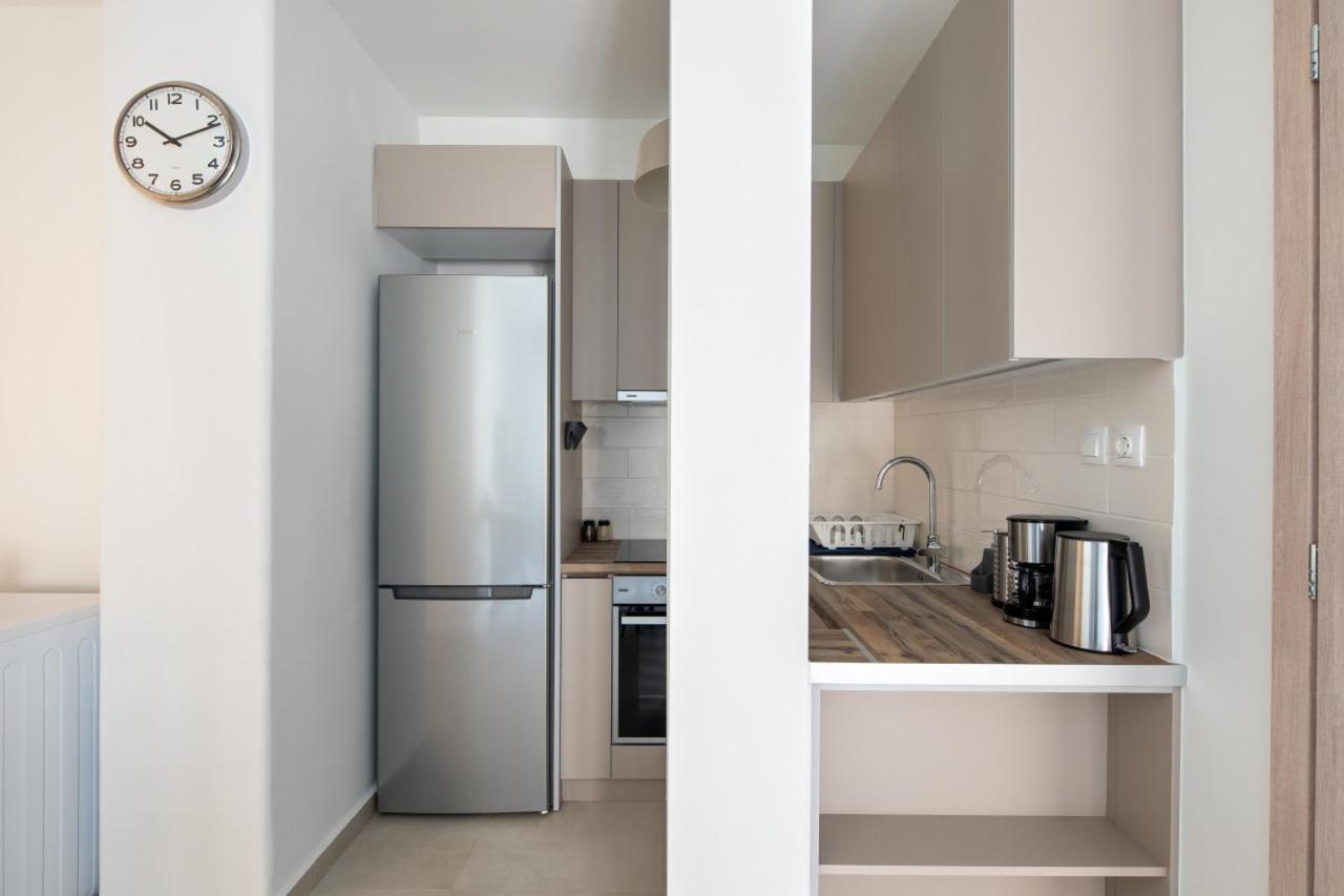 Theia 1-bedroom In Apartment *