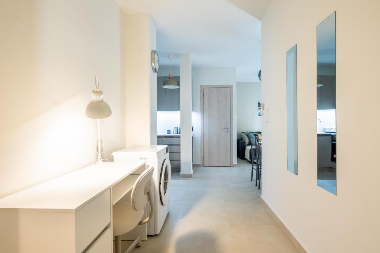 Theia 1-bedroom In Apartment *