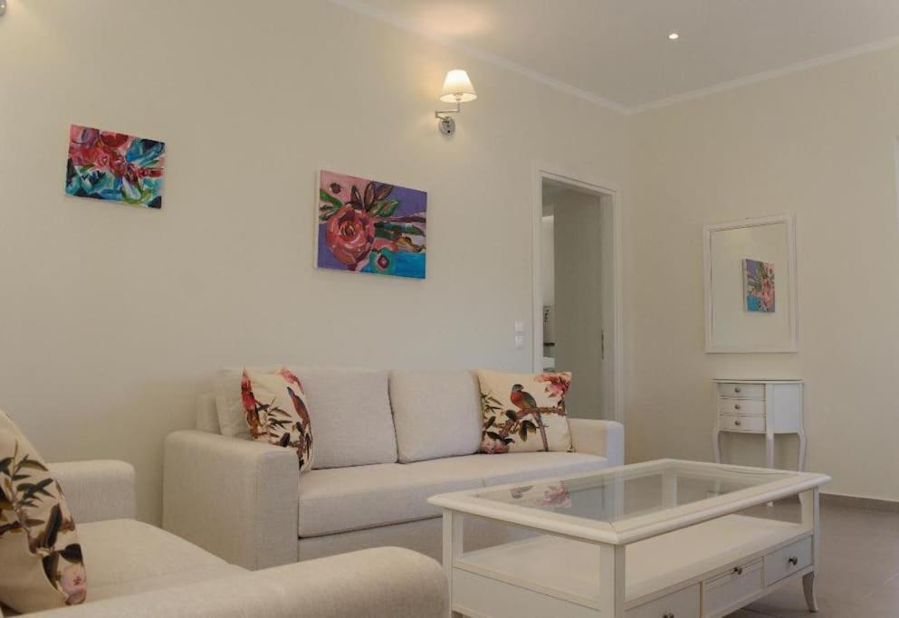 Villa Hara, Lixouri, Kefalonia *