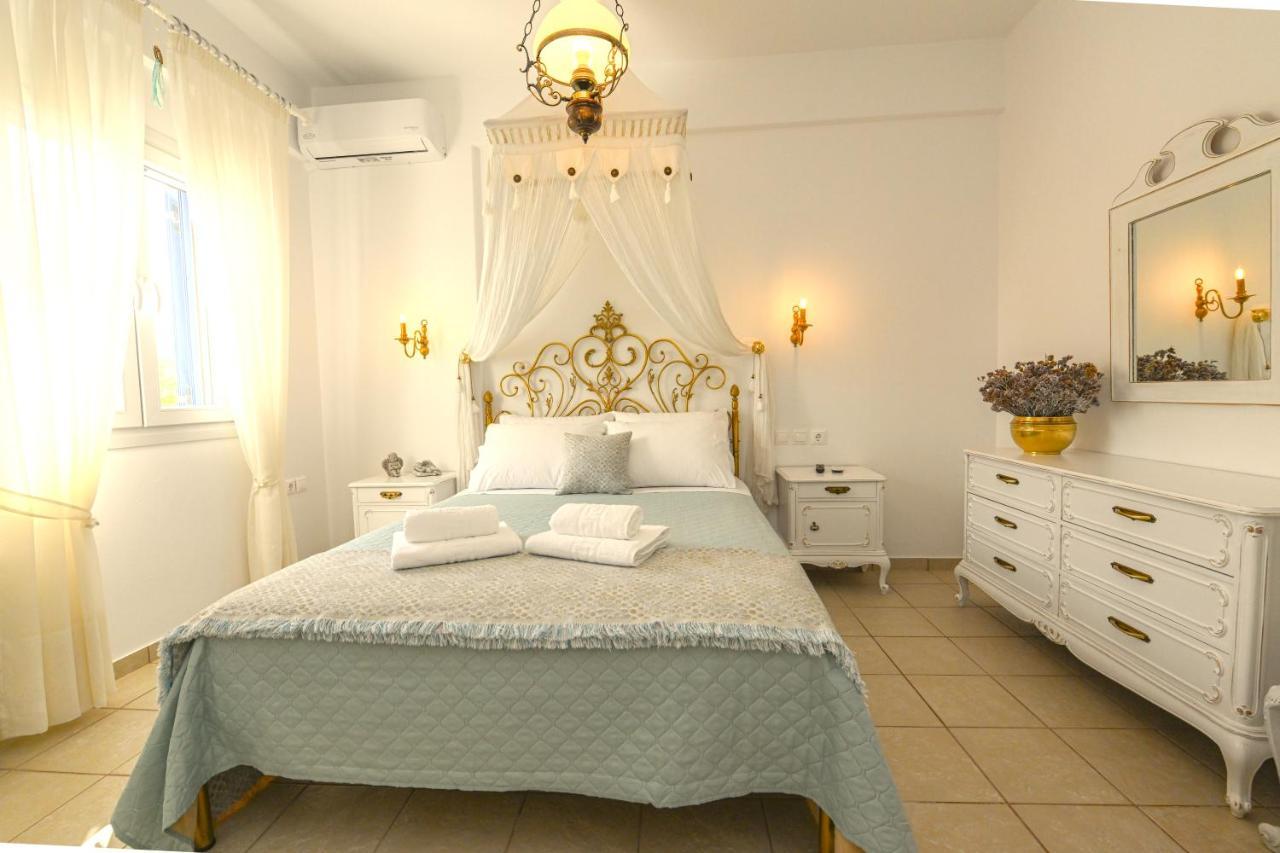 Exilze House Beachfront Holiday home *