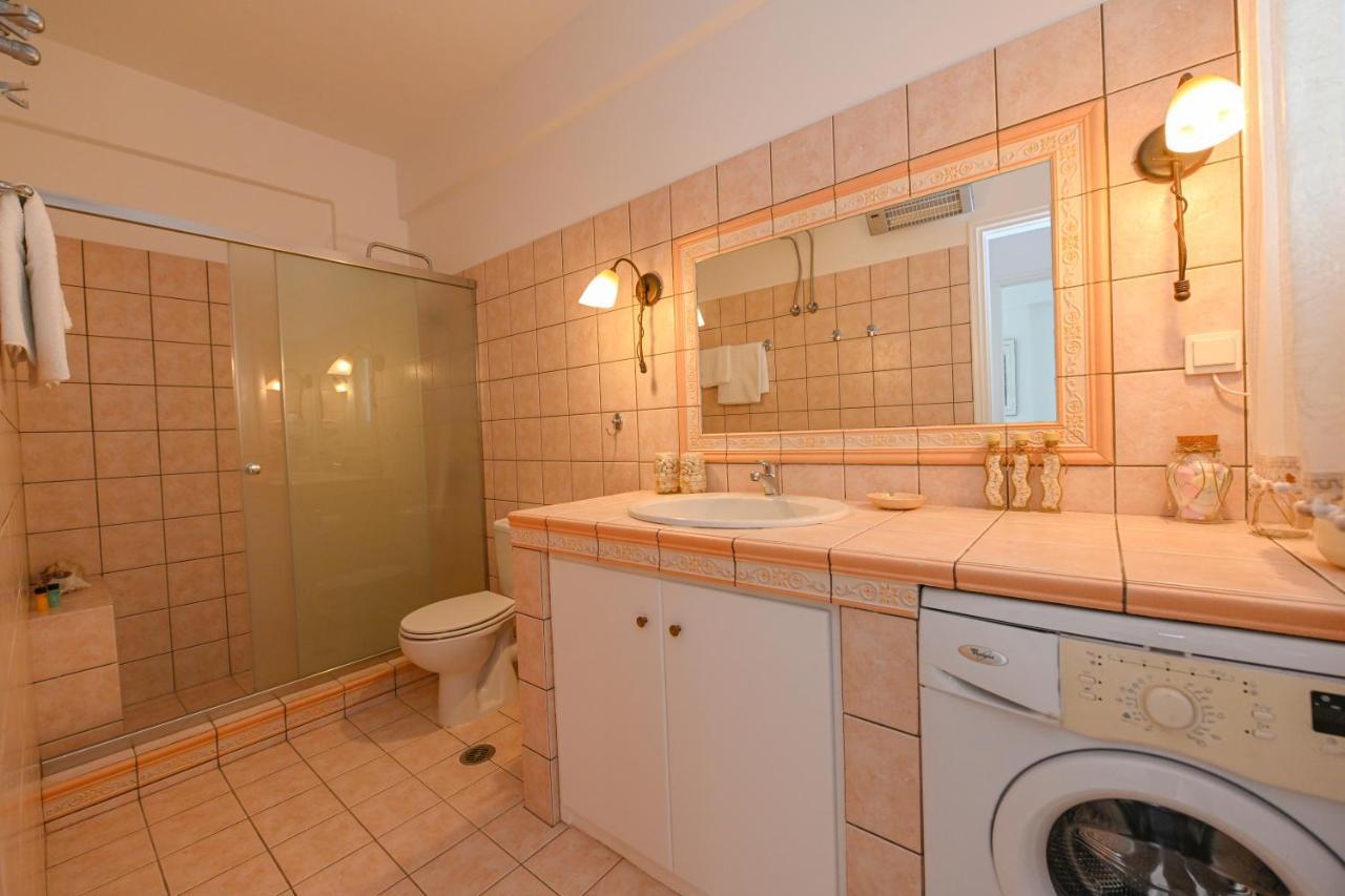 Exilze House Beachfront Holiday home Kionia