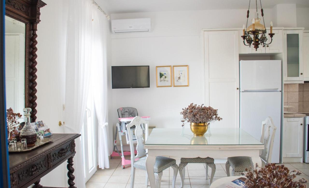 Exilze House Beachfront Kionia