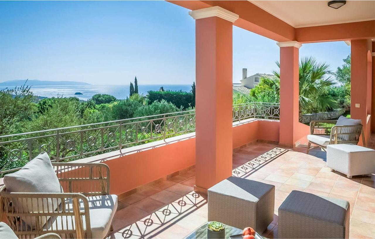 Superb Kefalonia Villa 4 Bedrooms Villa Froso Stunning Sea Views Sunny Roof Terrace Lakithras *
